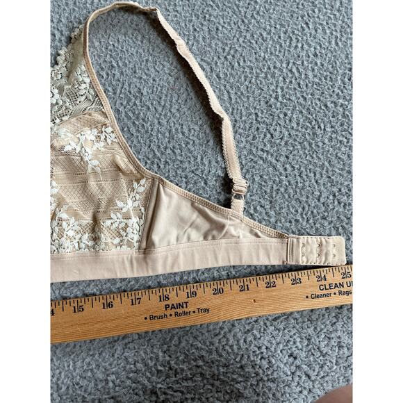 Wacoal Bralette 38 Lace Floral Embroidery V-Neck Comfort Wireless Cream Bra - Picture 13 of 16